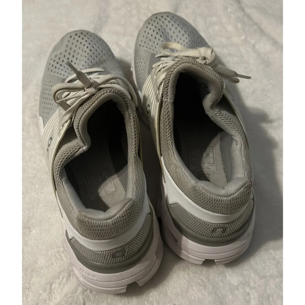 On Cloudswift Women's 10 Gray White Running Shoes CloudTec Athletic Sneakers